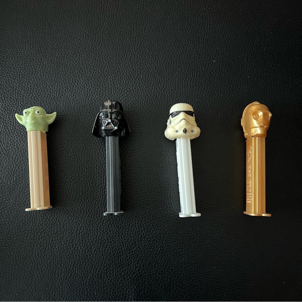 Vintage Star Wars Pez Dispensers Lot of 4